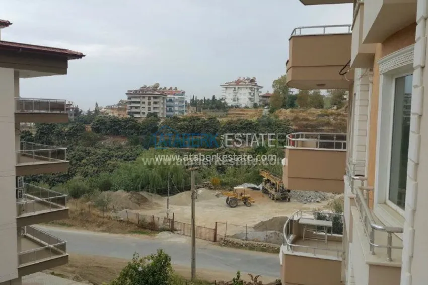 Трехкомнатная квартира в комплексе с бассейном в центре Алании. 7 