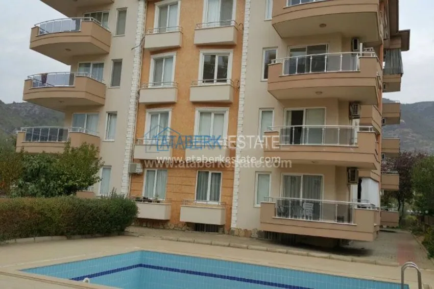 Трехкомнатная квартира в комплексе с бассейном в центре Алании. 1 