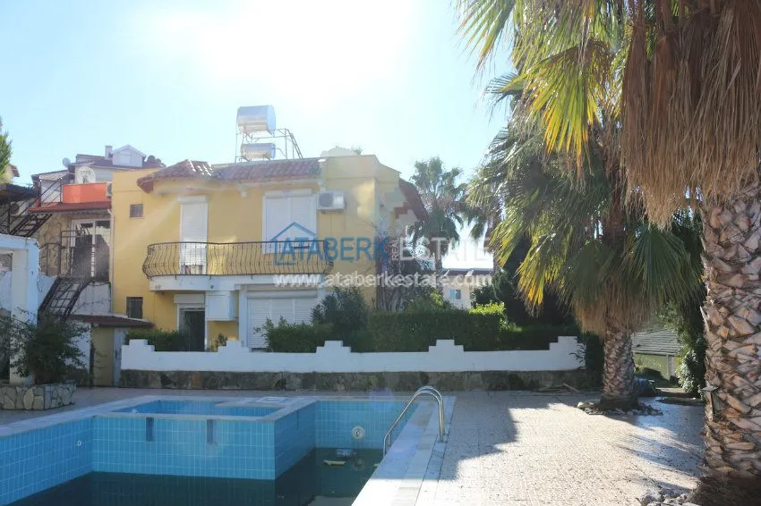 Villa with private plot in Konakli 1 