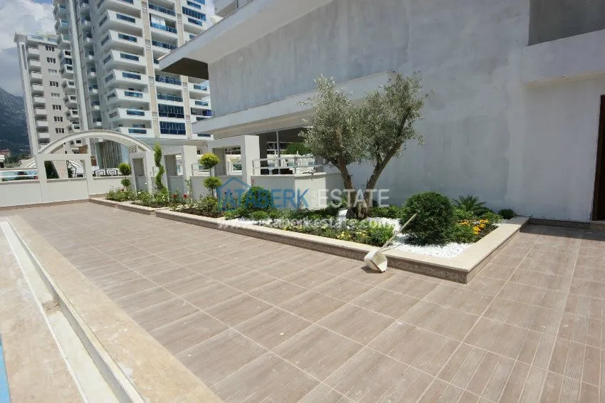 Квартира 1+1 в современном индустриальном комплексе Каса Бланка класса Люкс 4 