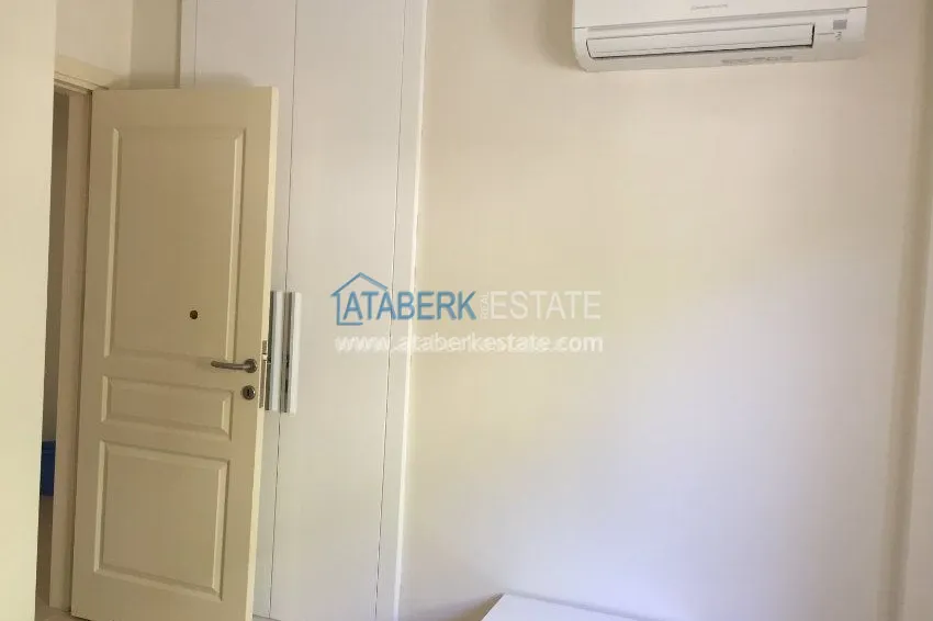 Апартаменты с видом на море в районе Конаклы. 31 