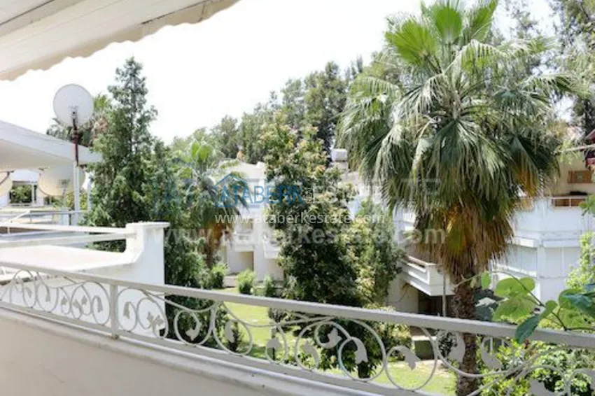 Complex of townhouses on the Mediterranean coast at a low price! 12 