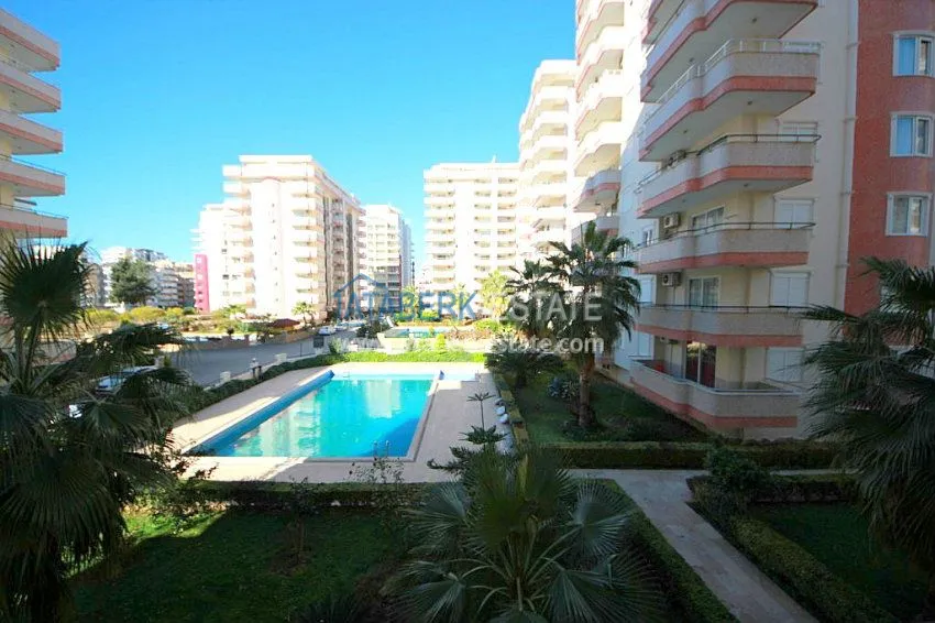 Two-bedroom apartment in a modern complex with a swimming pool 3 