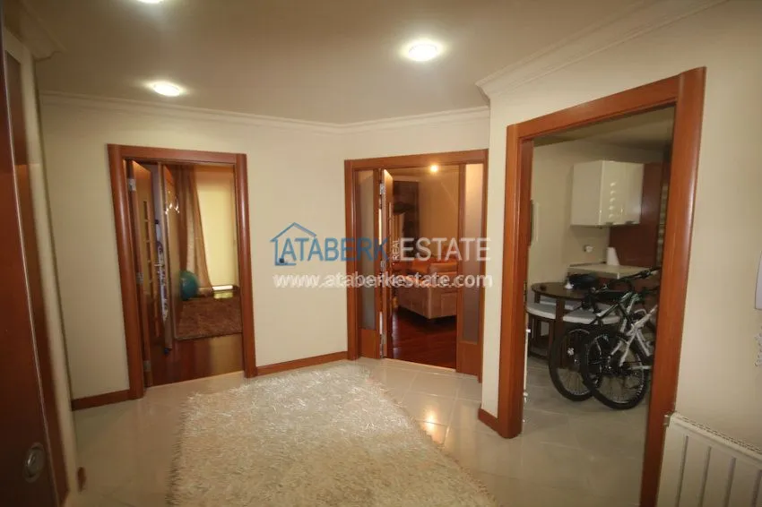 Квартира 2+1 в элитном комплексе Сельчуклу Конаклары 13 