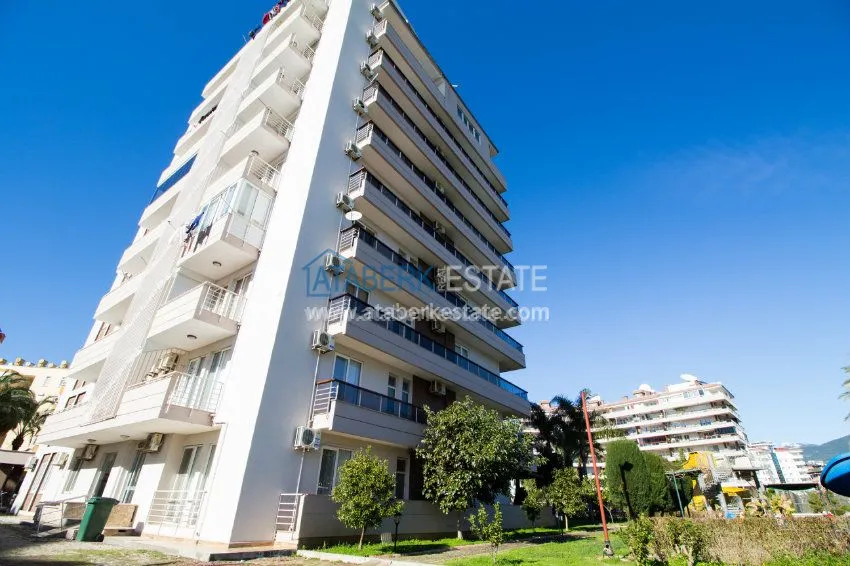 Квартира 2+1 в элитном комплексе Сельчуклу Конаклары 18 