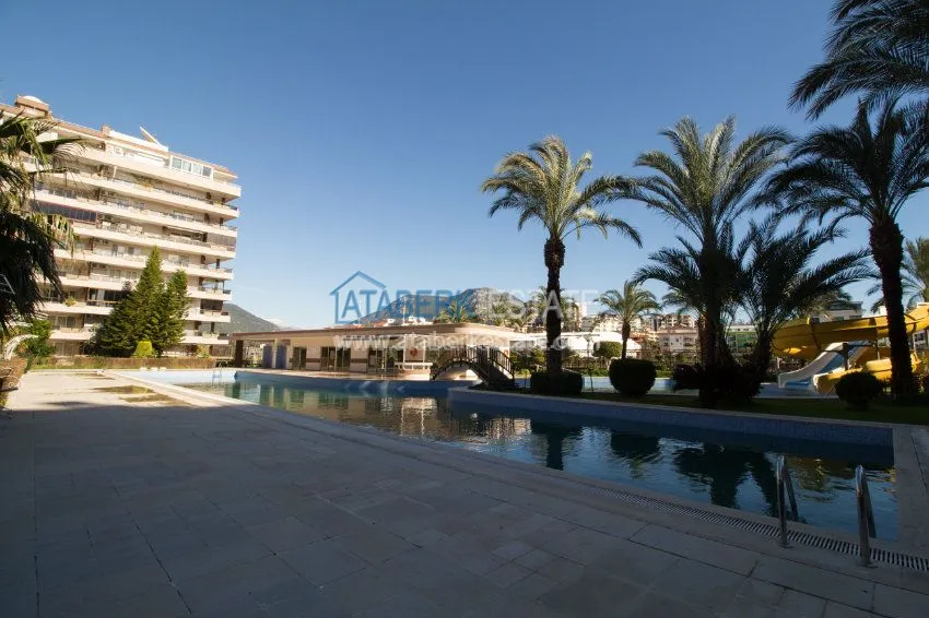 Квартира 2+1 в элитном комплексе Сельчуклу Конаклары 26 