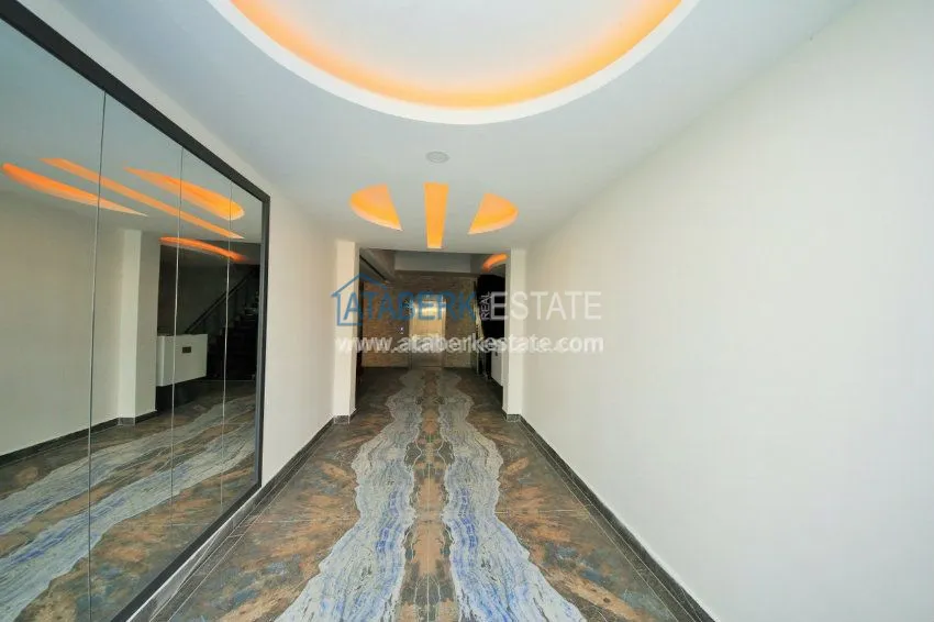 One-bedroom apartment in a complex with an indoor pool in Kargicak 19 