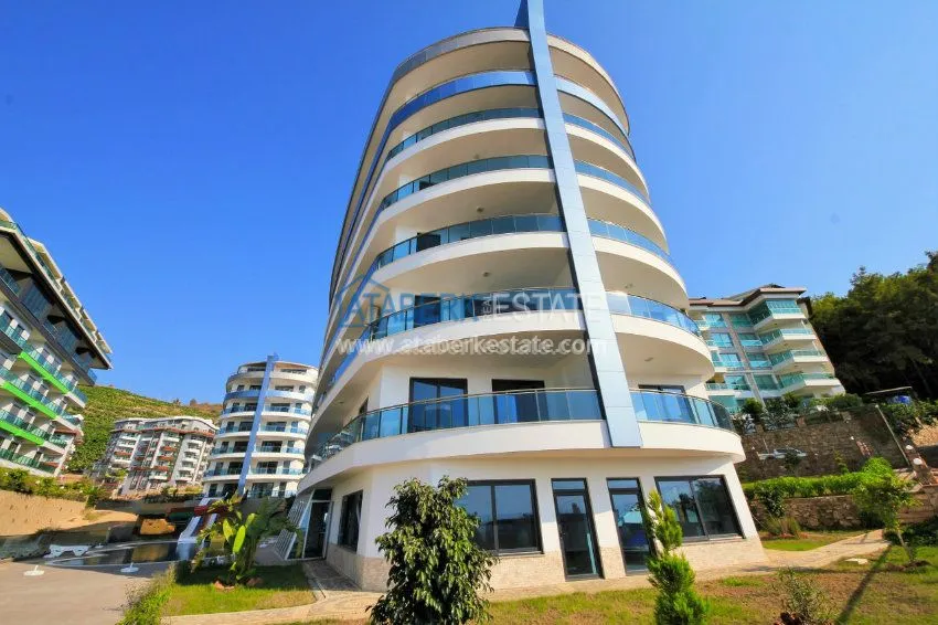 One-bedroom apartment in a complex with an indoor pool in Kargicak 24 