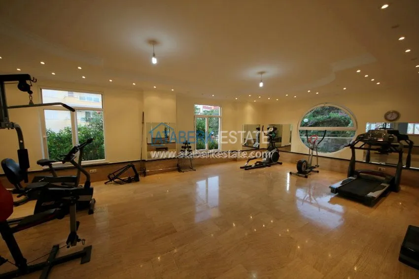 Новая квартира в комплексе от собственника в центре Махмутлара 3 