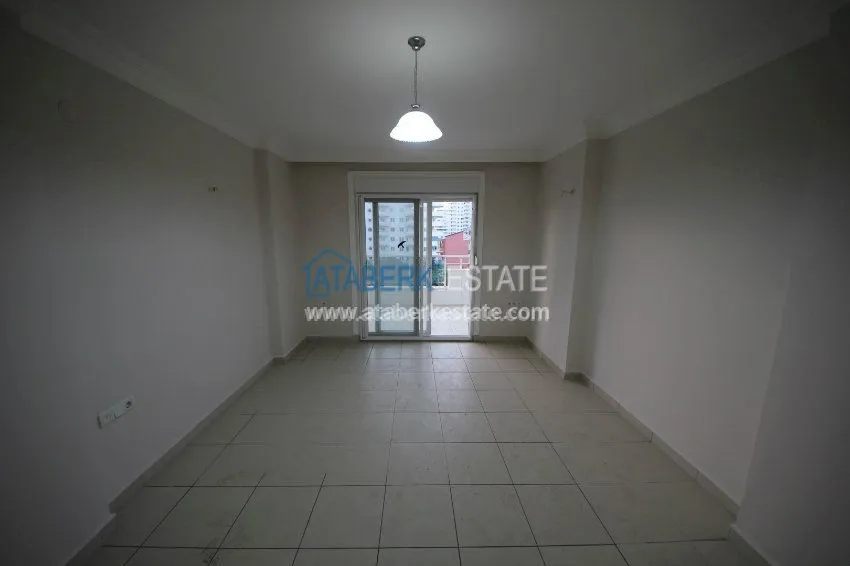 Новая квартира в комплексе от собственника в центре Махмутлара 24 