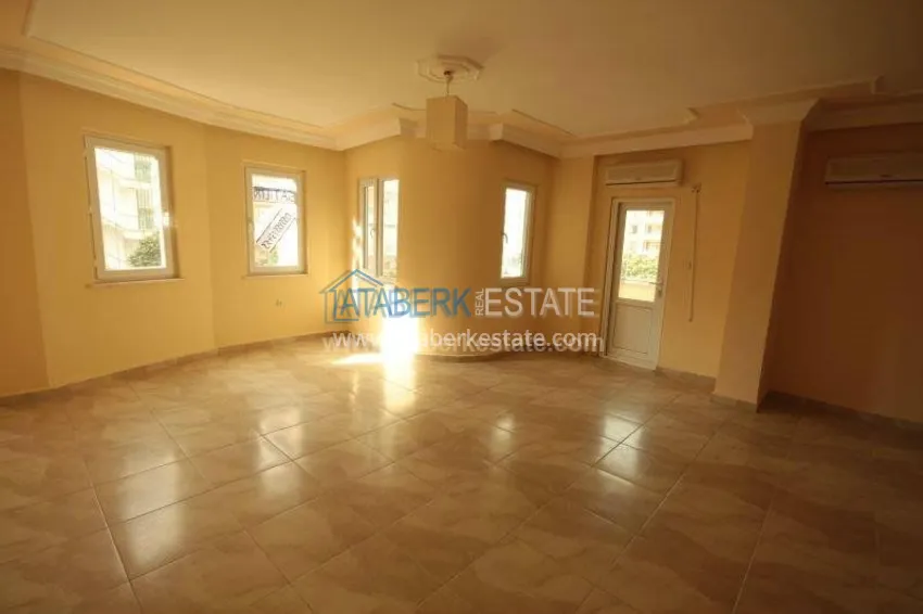 Недорогое предложение просторной трехкомнатной квартиры в самом центре популярного района Махмутлар 21 