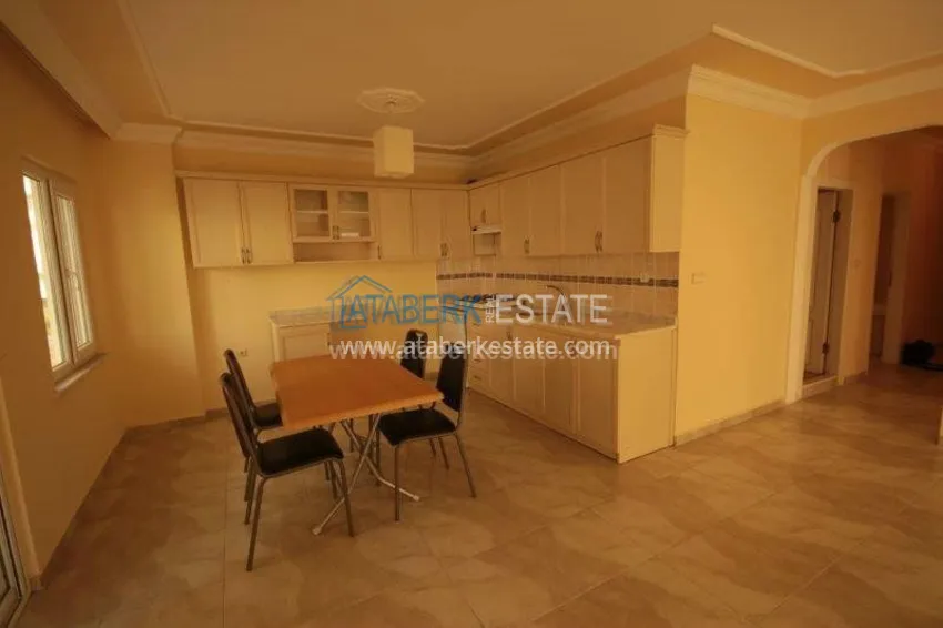 Недорогое предложение просторной трехкомнатной квартиры в самом центре популярного района Махмутлар 22 