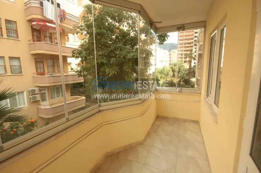 Недорогое предложение просторной трехкомнатной квартиры в самом центре популярного района Махмутлар 25 