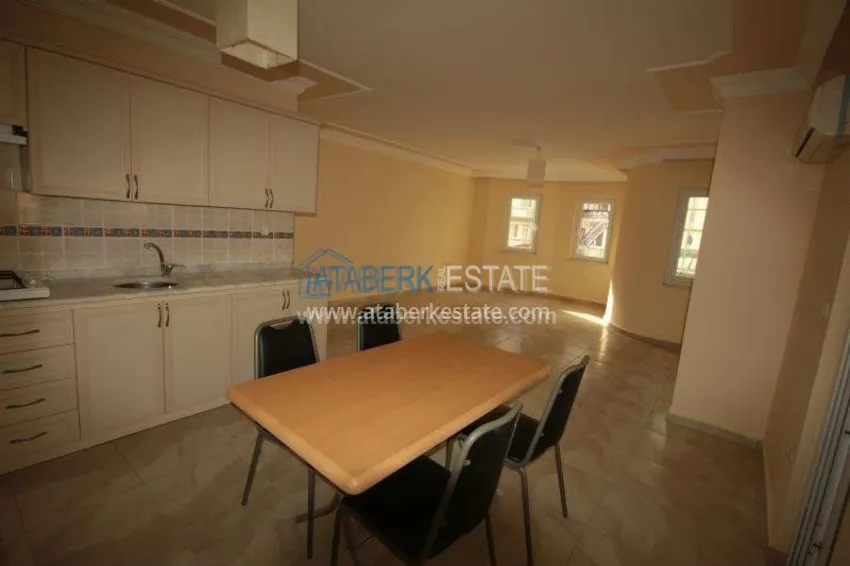 Недорогое предложение просторной трехкомнатной квартиры в самом центре популярного района Махмутлар 26 