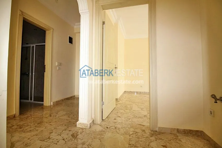 Трехкомнатная квартира в районе Махмутлар. 9 