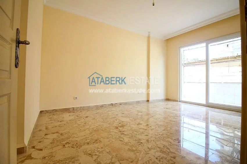 Трехкомнатная квартира в районе Махмутлар. 10 