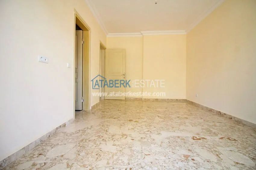 Трехкомнатная квартира в районе Махмутлар. 11 