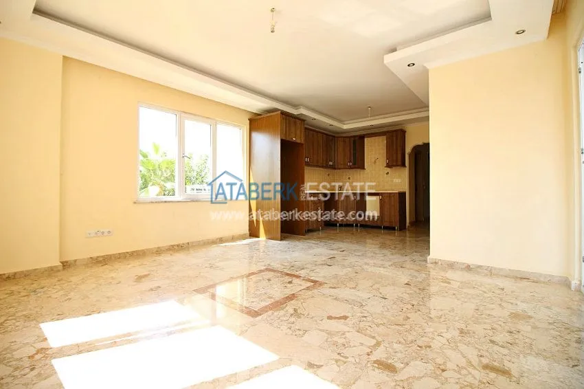 Трехкомнатная квартира в районе Махмутлар. 17 