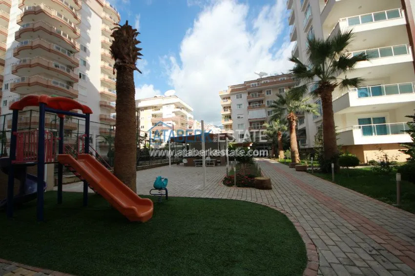 Large 2+1 apartment in Mahmutlar 15 