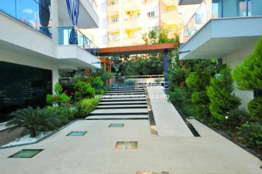 Трехкомнатная квартира в районе Махмутлар. 5 