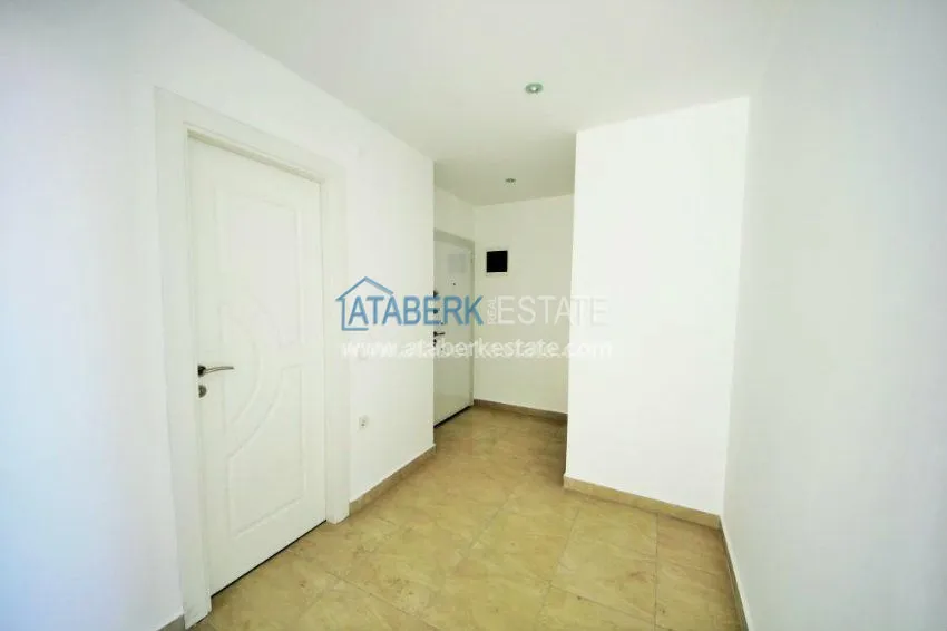 Трехкомнатная квартира в районе Махмутлар. 15 