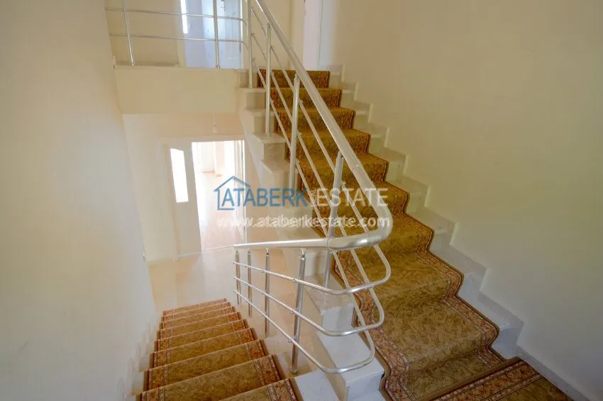 Detached villa with pool and garden from the owner 20 