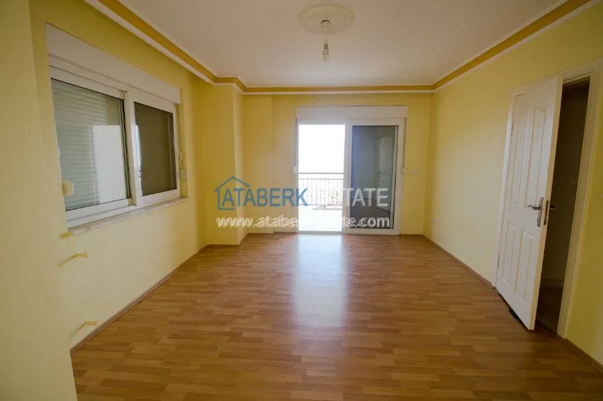 Detached villa with pool and garden from the owner 25 