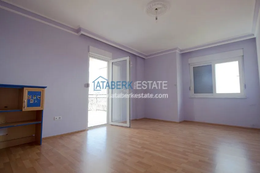 Detached villa with pool and garden from the owner 33 