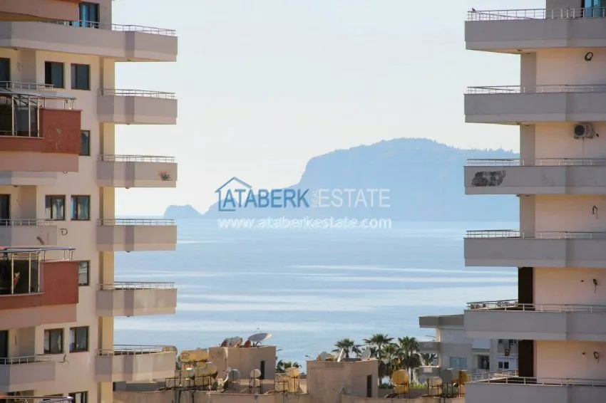 Видовая 3+1 в новострое на центральной улице Махмутлара 5 