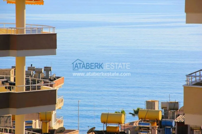 Видовая 3+1 в новострое на центральной улице Махмутлара 6 