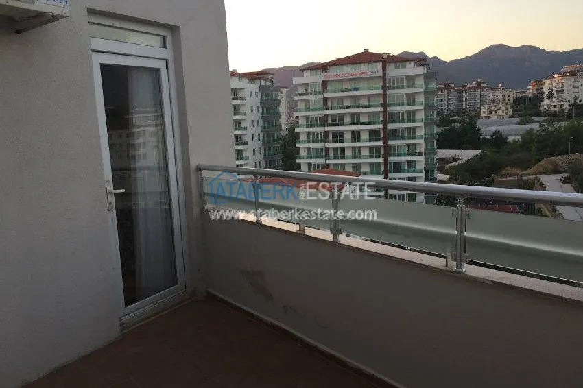 Duplex in Riverside for long term rent 36 