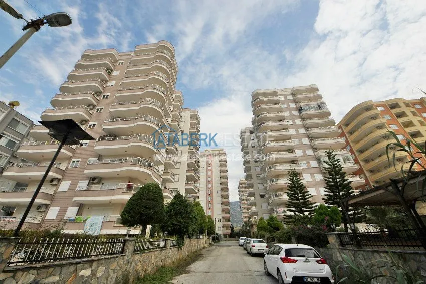 Дуплекс с 5 комнатами в районе Махмутлар 6 