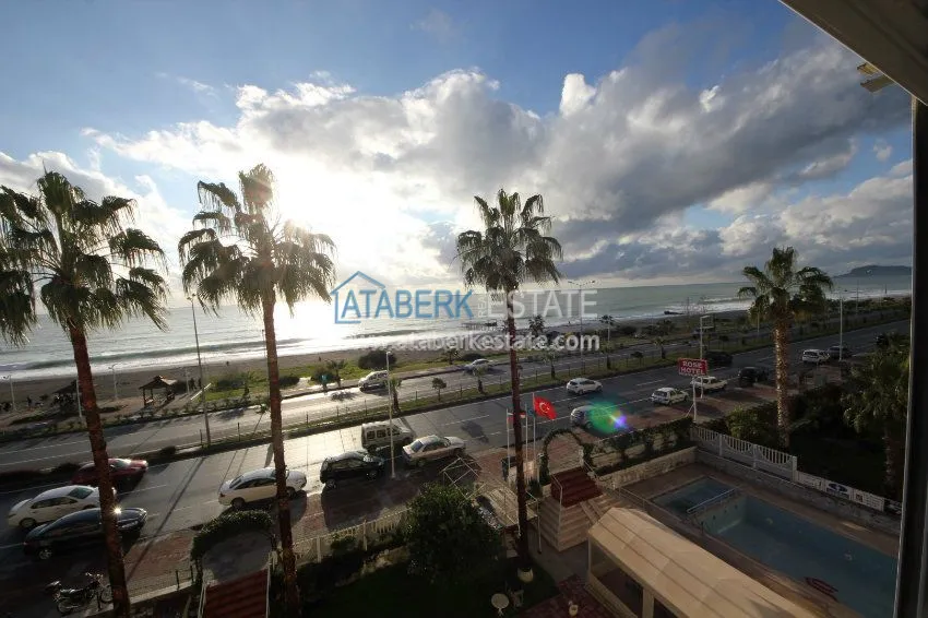 На первой береговой линии апартаменты с двумя спальнями. 17 