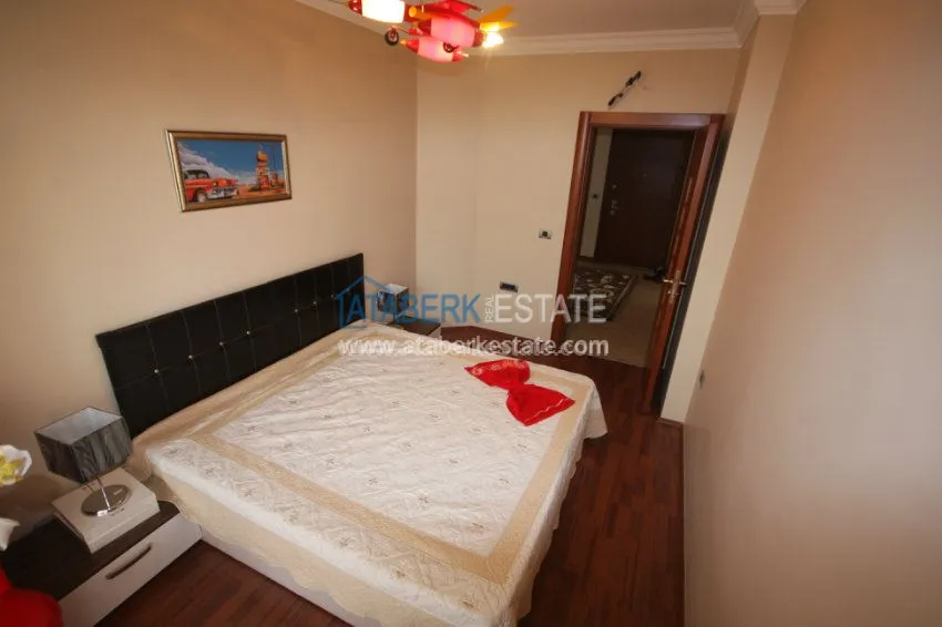 Четырехкомнатная квартира от собственника в элитном комплексе Сельджуклу Конаклары 26 