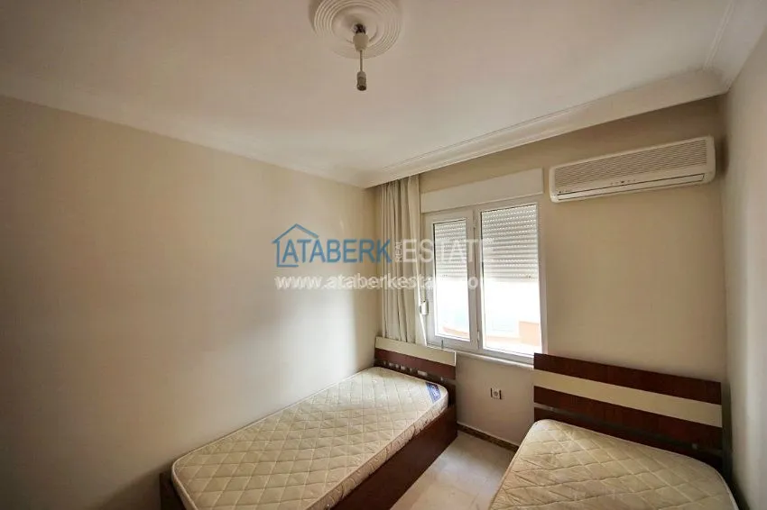 Трехкомнатная квартира на первой береговой линии, с видом на море по умеренной цене. 10 