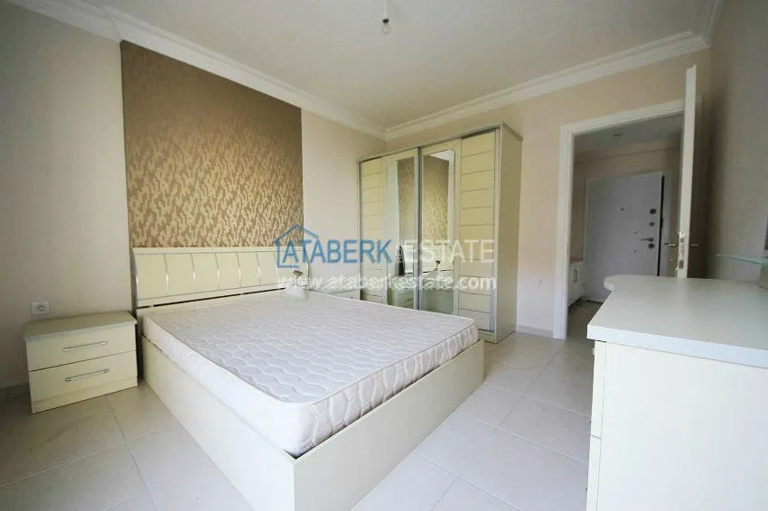 Трехкомнатная квартира с чудесным садом, в элитном комплексе, с видом на море. 10 