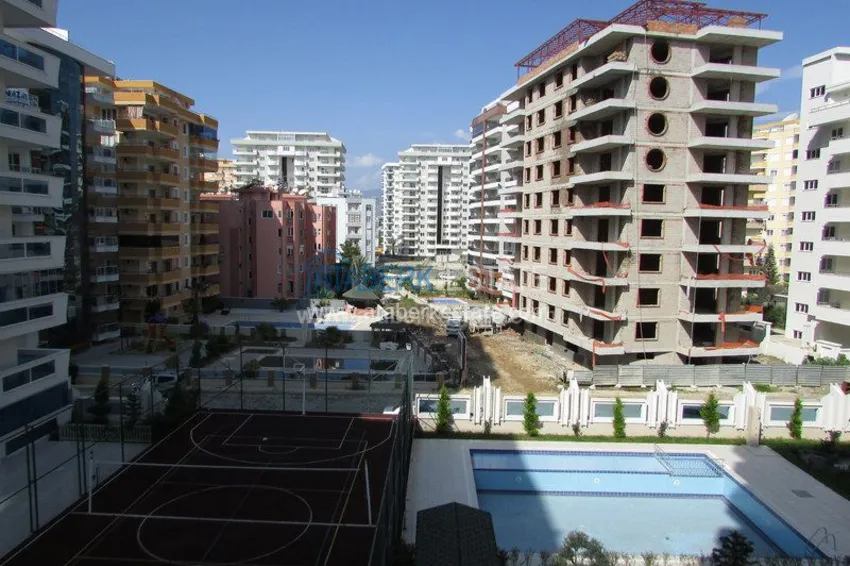 Трехкомнатная квартира в новом доме 250 метров от моря. 3 