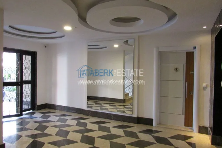 Трехкомнатная квартира в новом доме 250 метров от моря. 4 