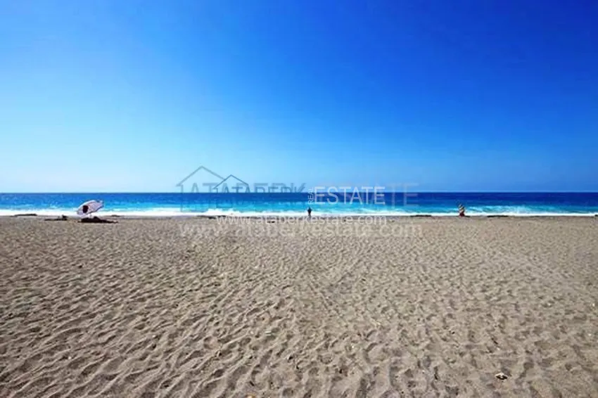 Two-bedroom apartment in a complex by the sea from the owner 9 