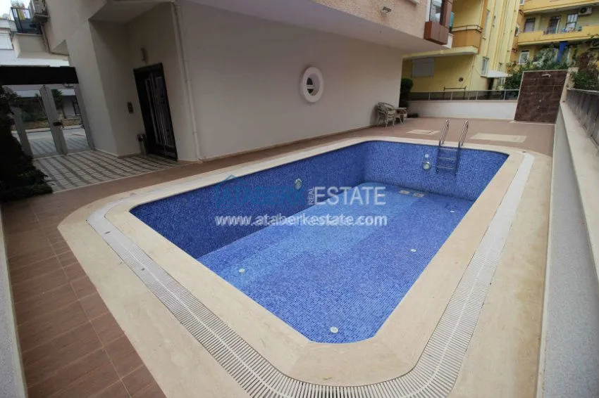 В центре Аланьи меблированная двухкомнатная квартира 3 