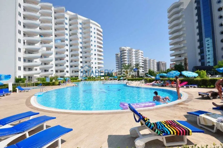 Furnished 2+1 apartment from the owner in a complex with a large territory and infrastructure 4 