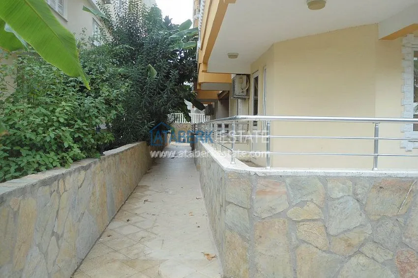 В одном из популярных районах Обе на продаже от собственника трехкомнатная квартира. 2 