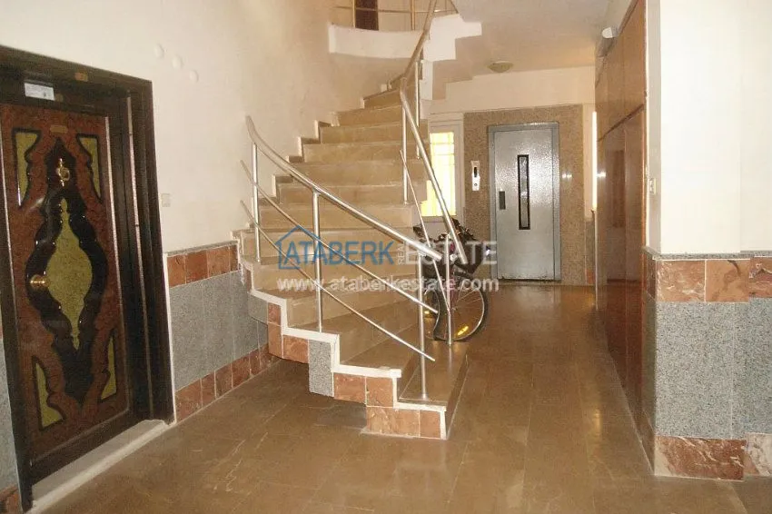 В одном из популярных районах Обе на продаже от собственника трехкомнатная квартира. 6 