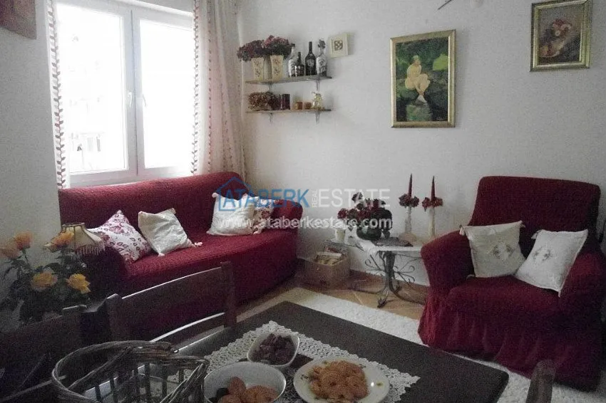 В одном из популярных районах Обе на продаже от собственника трехкомнатная квартира. 8 