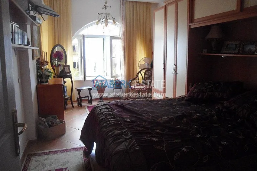 В одном из популярных районах Обе на продаже от собственника трехкомнатная квартира. 13 