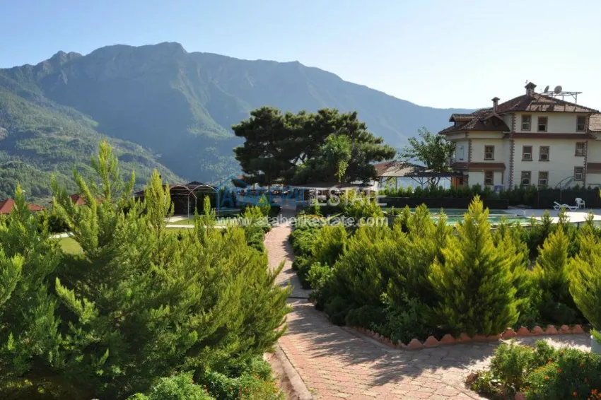 Rehabilitation center-hotel in the charming place of Alanya for sale! 33