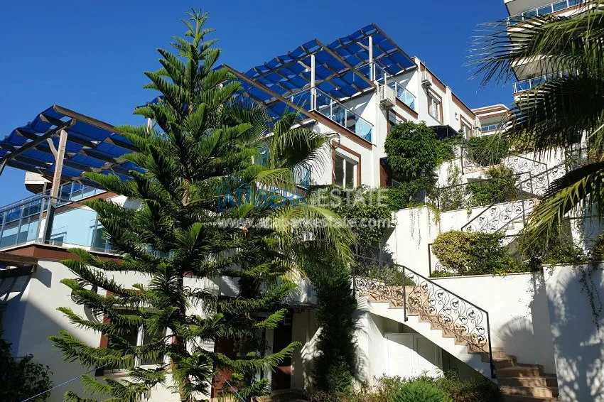 2+1 villa with private pool 1 