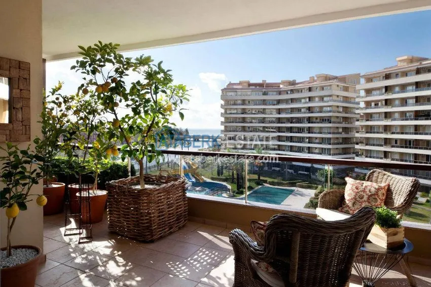 Комплекс с большой территорией у горной реки, Ривер Сайд Тосмур 8