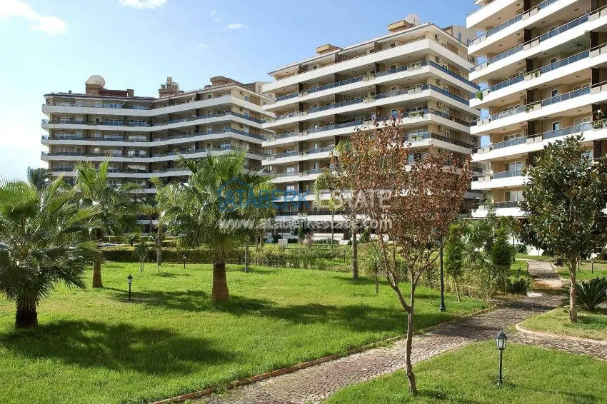 Комплекс с большой территорией у горной реки, Ривер Сайд Тосмур 1