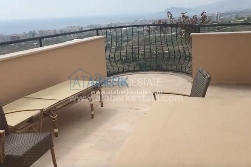 Квартира с двумя спальнями в Голд Сити. 12 